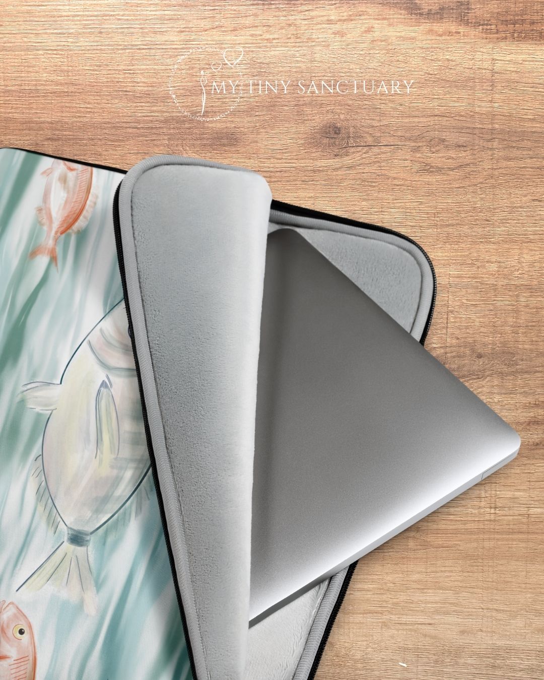 Aegean Sea Fishes - Working Fish Combo: Laptop Sleeve and Notebook - Save 5€