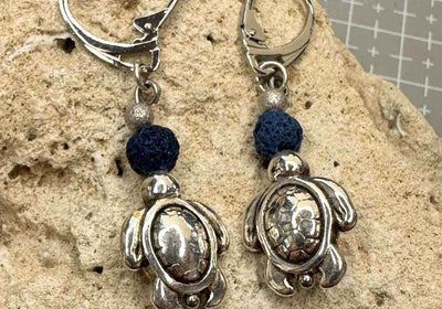 Turtle of Aegina Earrings • 999° Antique silver-plated & Lava Bead - My Tiny Sanctuary