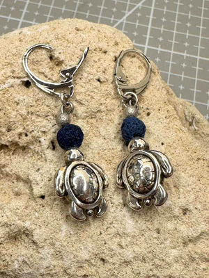 Turtle of Aegina Earrings • 999° Antique silver-plated & Lava Bead - My Tiny Sanctuary