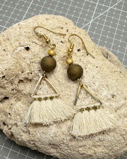 Ethnic Tassel Triangle: When Traditional Craft Meets Modern Womens