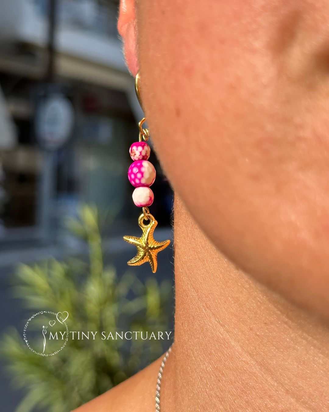 Golden Starfish Earrings & Fuchsia Howlite | Mediterranean Summer Look
