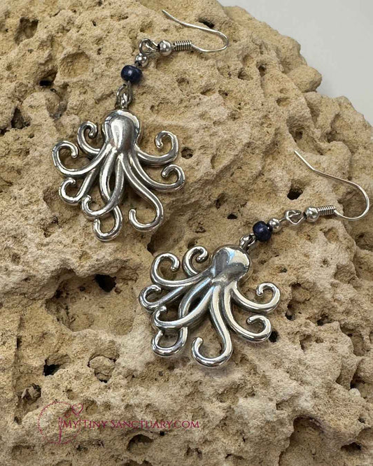 Silver Octopus Earrings – Symbol of Mystery, Intelligence & Deep Transformation