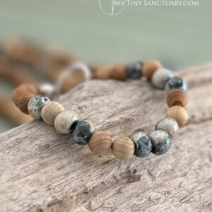 Aegean Green Grounding Bracelet | Sandalwood & Ceramic with Magnetic Clasp