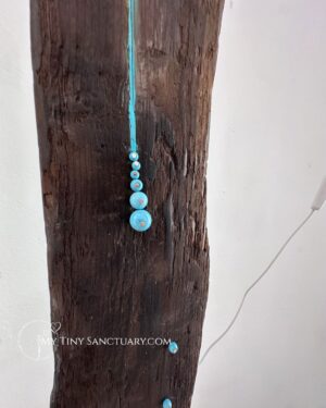 A Drop on the Burnt Paddle – Unique Driftwood Lamp from Aegina with Howlite & LED Light