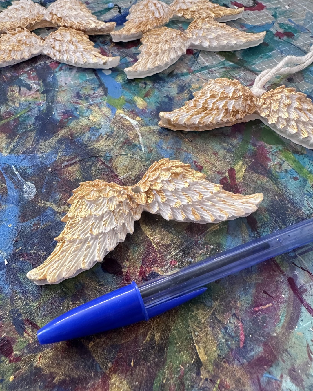 Xmas Deco-9-Angel Wing Proportion Get unstuck in Aegina! Join our Guided Sound Journey & bracelet workshop. Release blocks, unfreeze your action, and craft your own vibrational device.